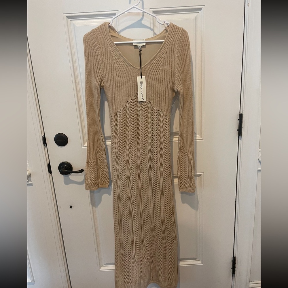NWT Freshman 1996 Crochet/Sweater Dress. Bell Sleeves. Beige. Fully Lined Size M